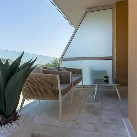 公寓 Luxury Suites *