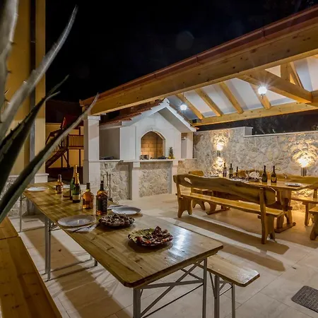 公寓 Luxury Suites 索林