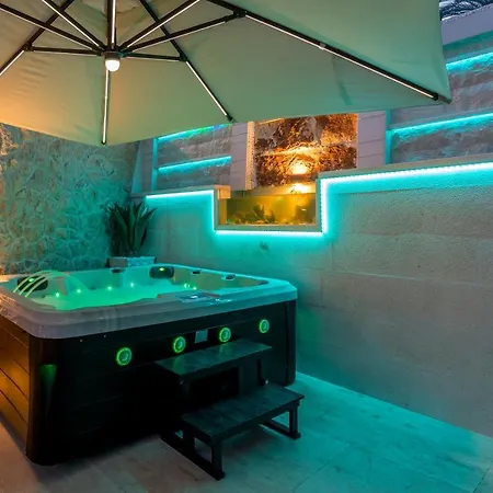 Luxury Suites 公寓 *