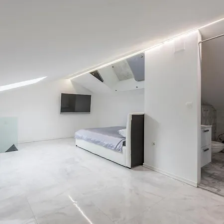 Luxury Suites 公寓