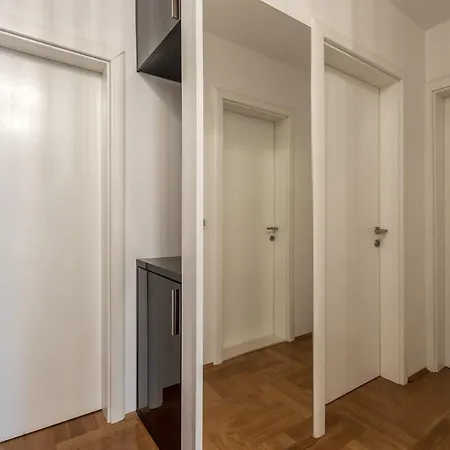 Luxury Suites 公寓 索林